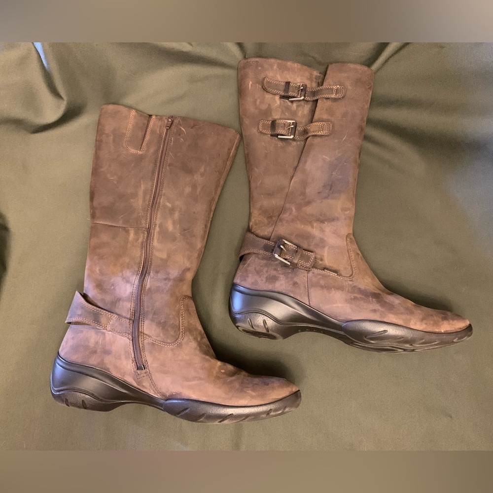 Ecco Brown Nubuck Leather Gore-tex Lined Winter boots